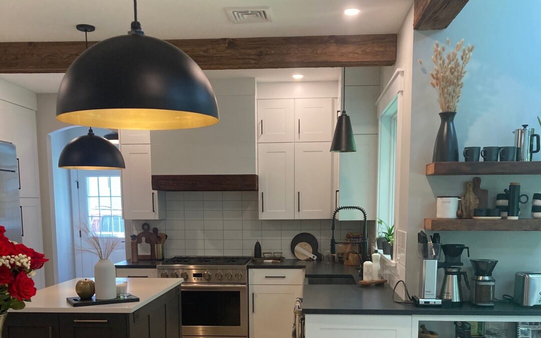 How to Choose the Right Island Light Fixtures for Your Kitchen in 2025